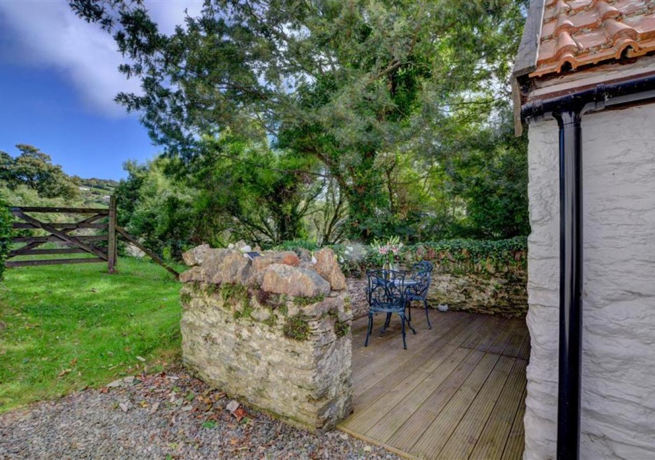 Love Cottage Combe Martin Exterior photo